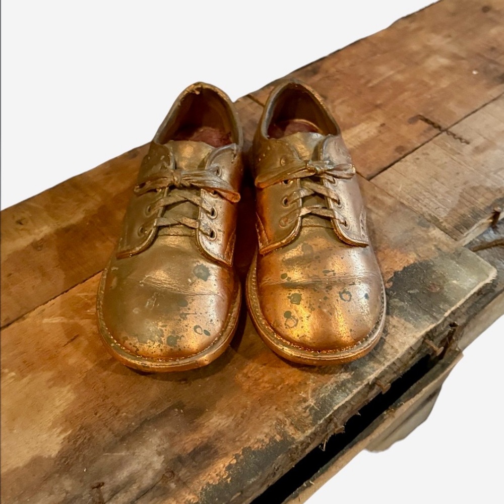 VINTAGE➕Bronzed Baby Shoes